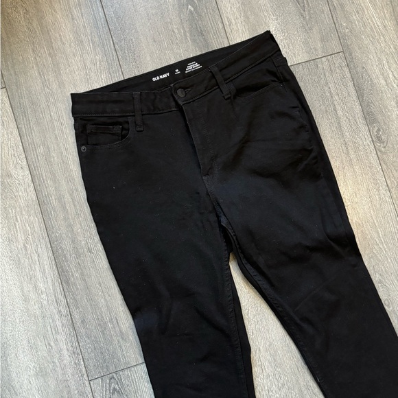 OLD NAVY • Black High Rise Rockstar Super Skinny Jeans - Picture 3 of 3